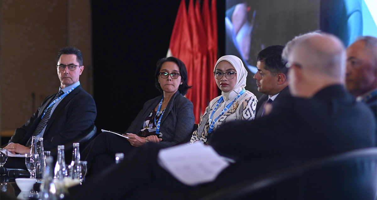 home-hero-slider-1-img