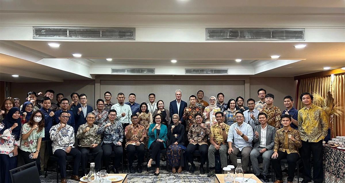 home-hero-slider-3-img